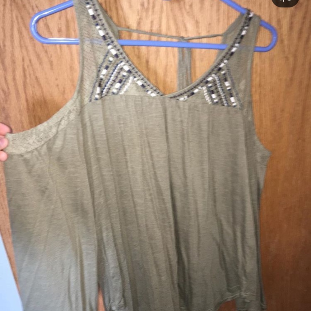 Cute open shoulder shirt